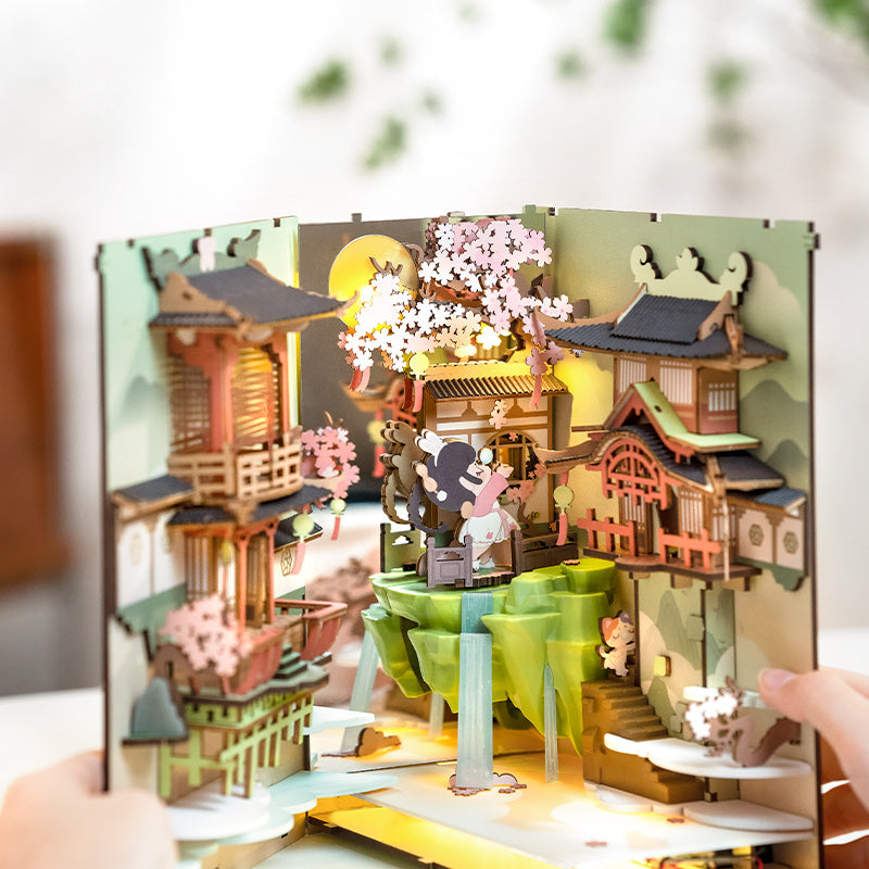 Rolife Falling Sakura DIY Book Nook Kit TGB05